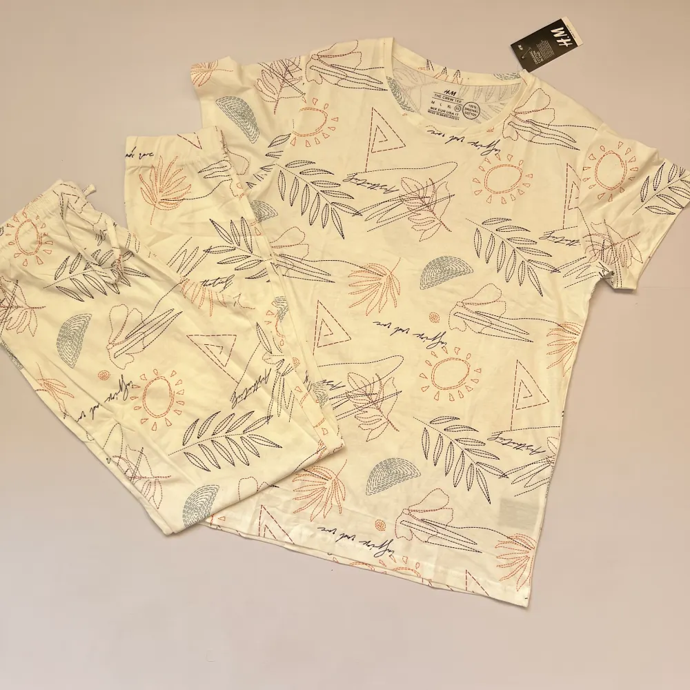 تیشرت شلوار زنانه برند H&M کد:R34 تیشرت شلوار زنانه برند H&M کد:R34